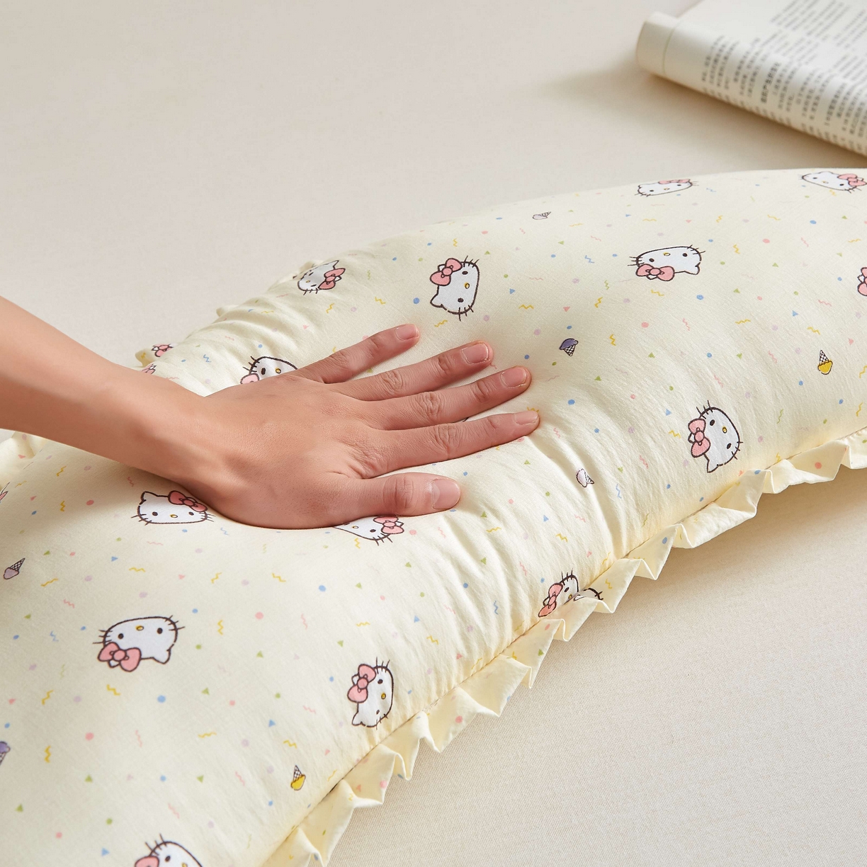 91家纺网 家纺一手货源 找家纺 小桃姐家纺 2026新款可拆洗多功能舒睡月亮抱抱枕夹腿抱枕孕妇枕新生儿安抚枕头 奶酪Kitty