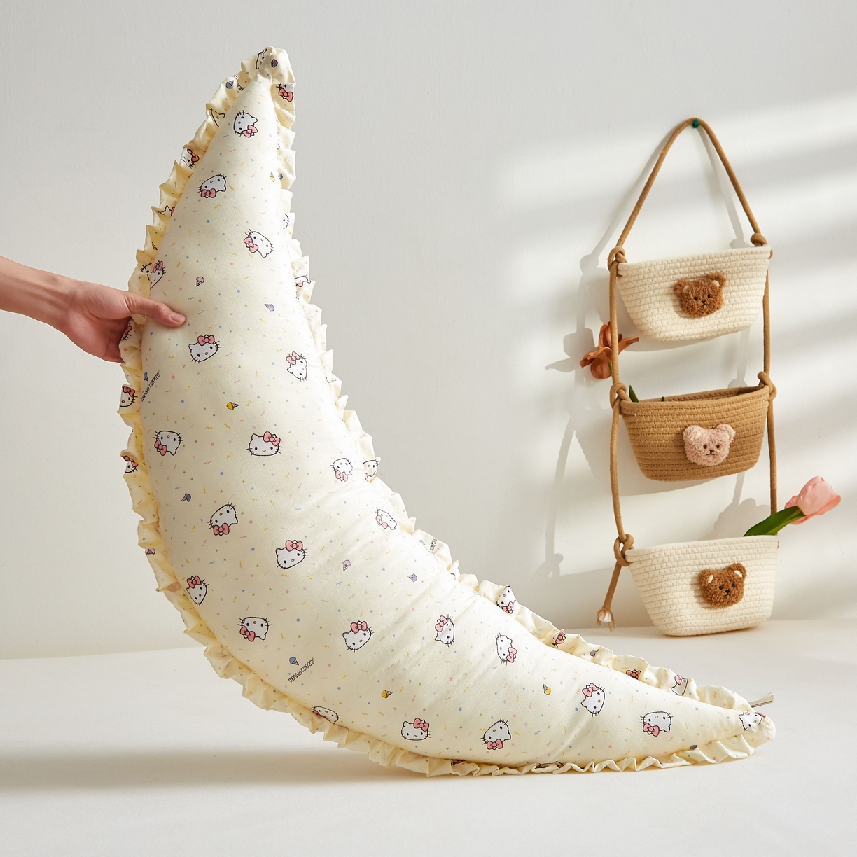 91家纺网 家纺一手货源 找家纺 小桃姐家纺 2026新款可拆洗多功能舒睡月亮抱抱枕夹腿抱枕孕妇枕新生儿安抚枕头 奶酪Kitty