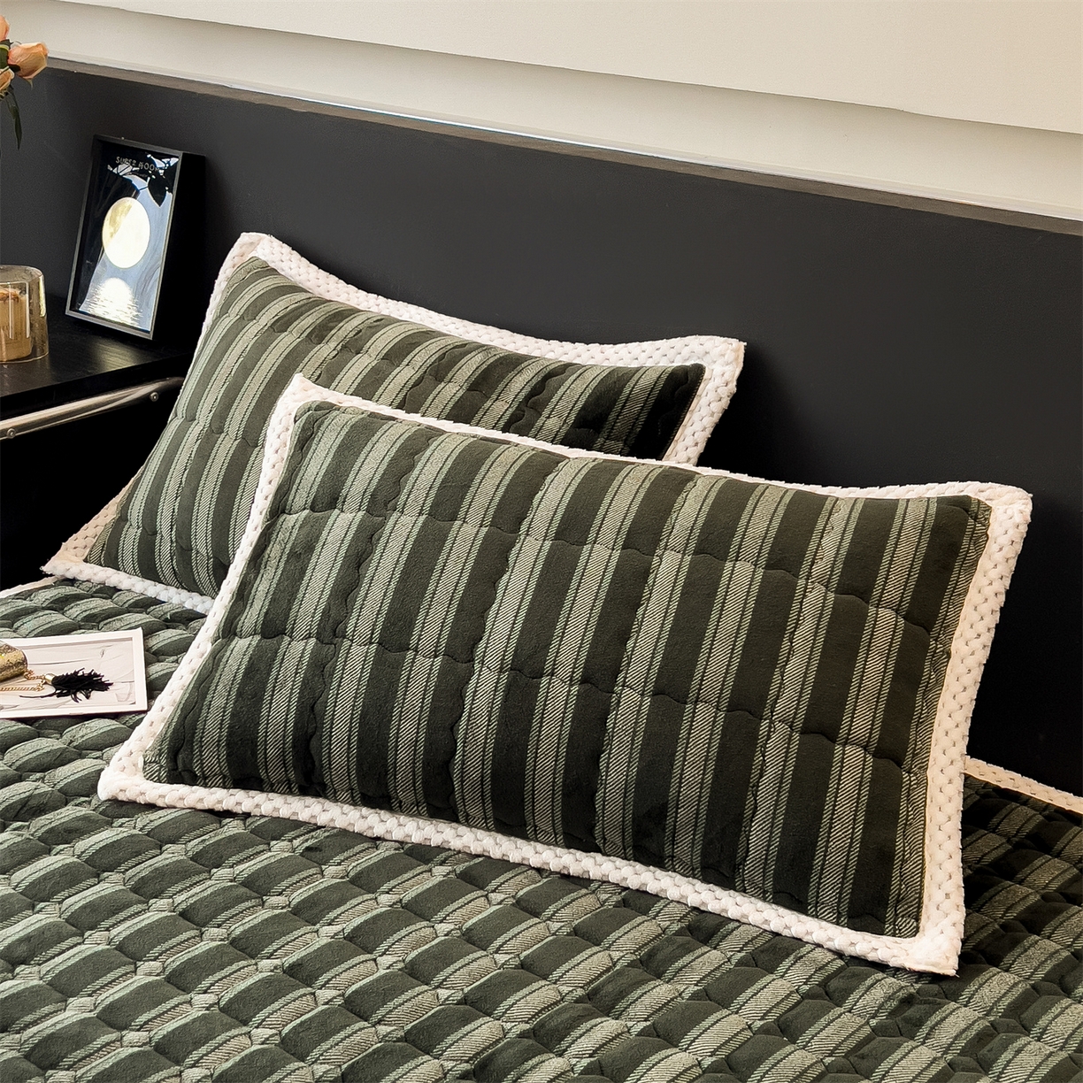 91家纺网 家纺一手货源 找家纺 布凡家居 2026新款A类230克高克重牛奶绒床褥 墨绿格