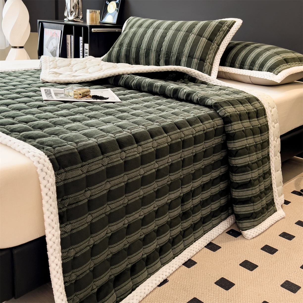 91家纺网 家纺一手货源 找家纺 布凡家居 2026新款A类230克高克重牛奶绒床褥 墨绿格