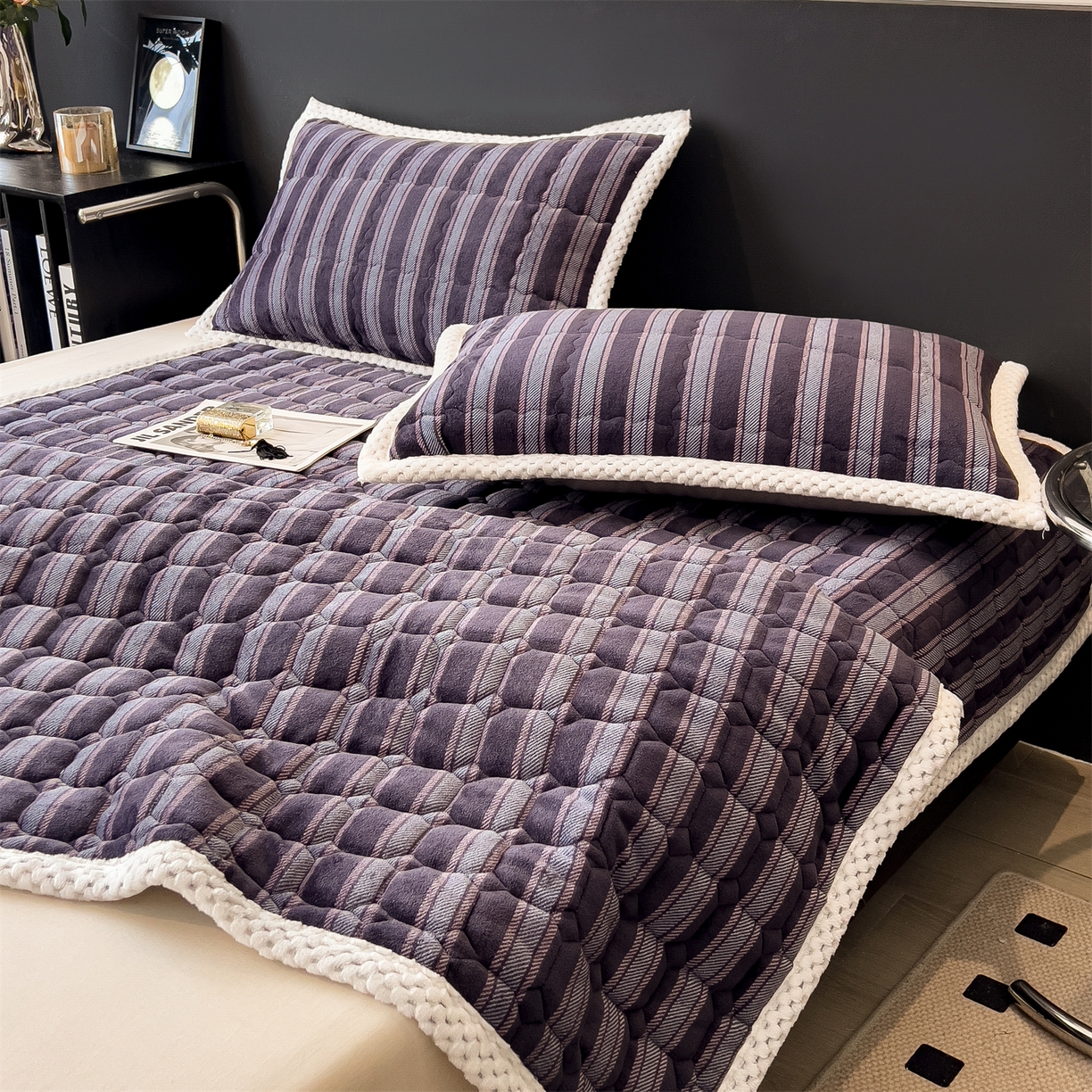 91家纺网 家纺一手货源 找家纺 布凡家居 2026新款A类230克高克重牛奶绒床褥 雅紫格