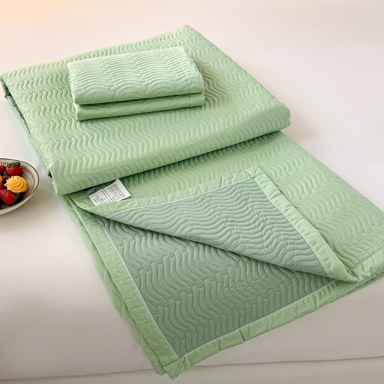 91家纺网 家纺一手货源 找家纺 梦精灵家纺 2026新款纯色全棉床盖单件纯棉绗缝夹棉床单 四季通用榻榻米防滑学生宿舍单人床盖枕套 素境-绿