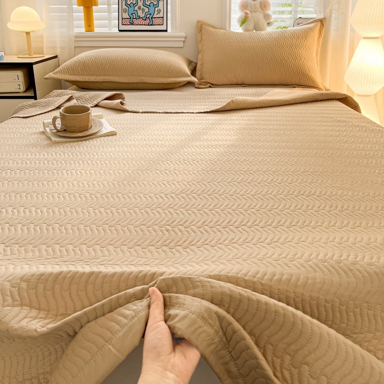 91家纺网 家纺一手货源 找家纺 梦精灵家纺 2026新款纯色全棉床盖单件纯棉绗缝夹棉床单 四季通用榻榻米防滑学生宿舍单人床盖枕套 素境-咖