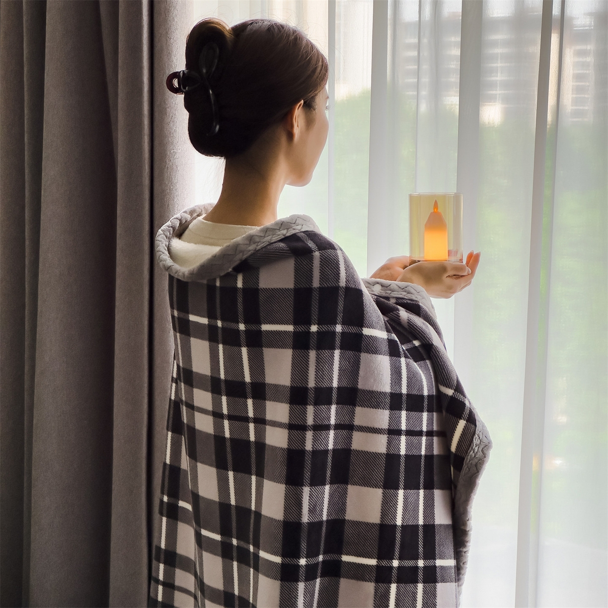 91家纺网 家纺一手货源 找家纺 布凡家居 2026新款多功能中古无印风牛奶绒披肩毯毯子毛毯 黑白格纹