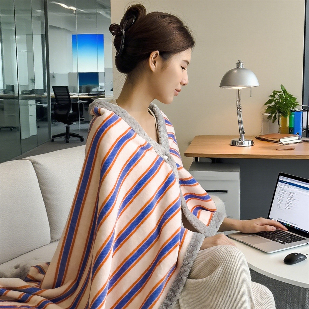 91家纺网 家纺一手货源 找家纺 布凡家居 2026新款多功能中古无印风牛奶绒披肩毯毯子毛毯 暖橙条纹