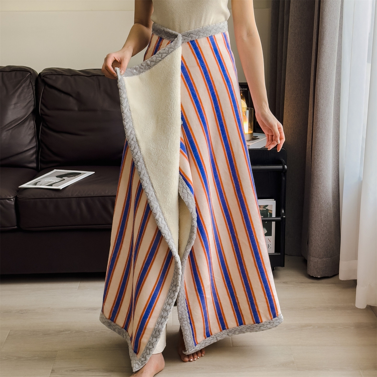 91家纺网 家纺一手货源 找家纺 布凡家居 2026新款多功能中古无印风牛奶绒披肩毯毯子毛毯 暖橙条纹