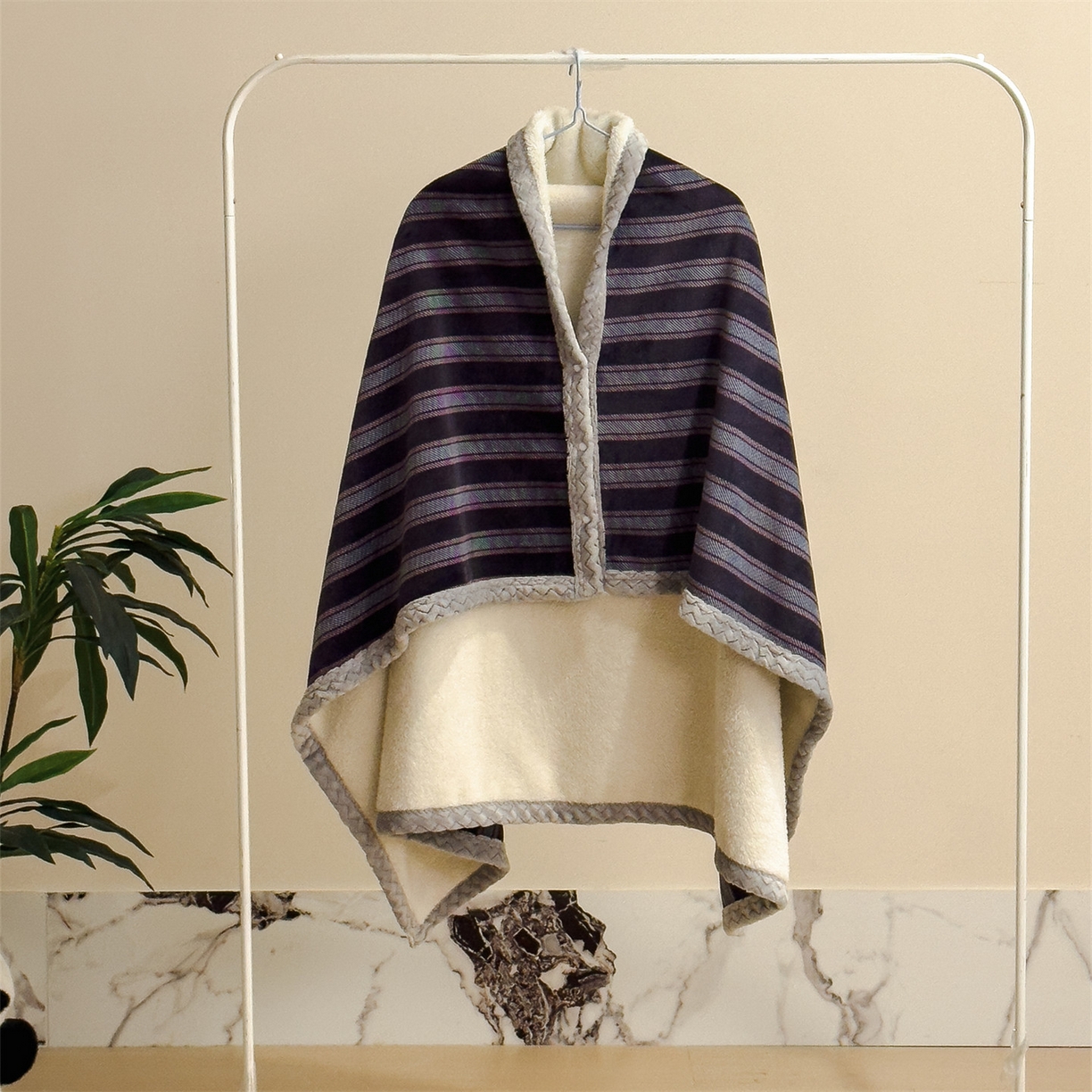 91家纺网 家纺一手货源 找家纺 布凡家居 2026新款多功能中古无印风牛奶绒披肩毯毯子毛毯 紫韵条纹