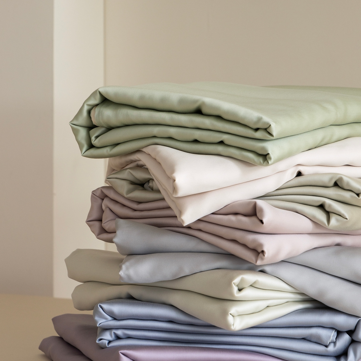 91家纺网 家纺一手货源 找家纺 佳汐蓝家纺 2026新款60s莱赛尔天丝四件套丝颜悦色系列 组合图仅供展示不可下单