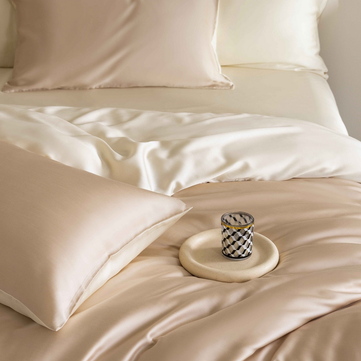 91家纺网 家纺一手货源 找家纺 佳汐蓝家纺 2026新款60s莱赛尔天丝四件套丝颜悦色系列 晨阳咖