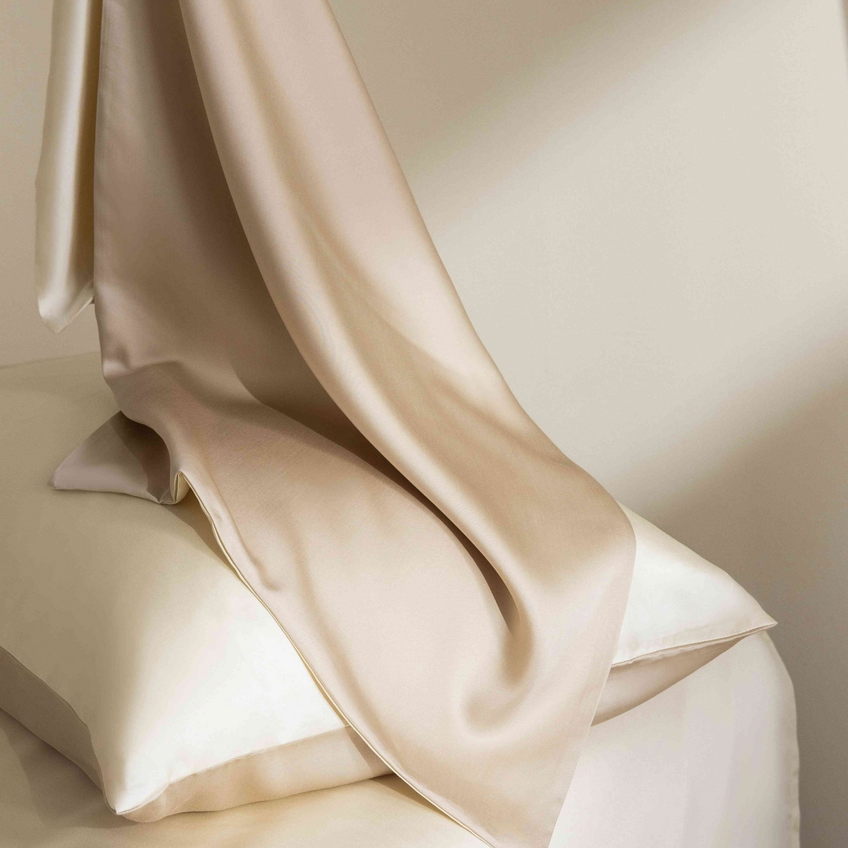 91家纺网 家纺一手货源 找家纺 佳汐蓝家纺 2026新款60s莱赛尔天丝四件套丝颜悦色系列 晨阳咖