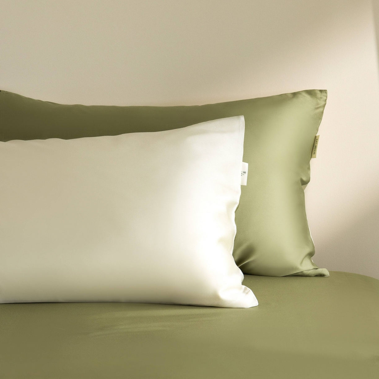 91家纺网 家纺一手货源 找家纺 佳汐蓝家纺 2026新款60s莱赛尔天丝四件套丝颜悦色系列 瓷器绿