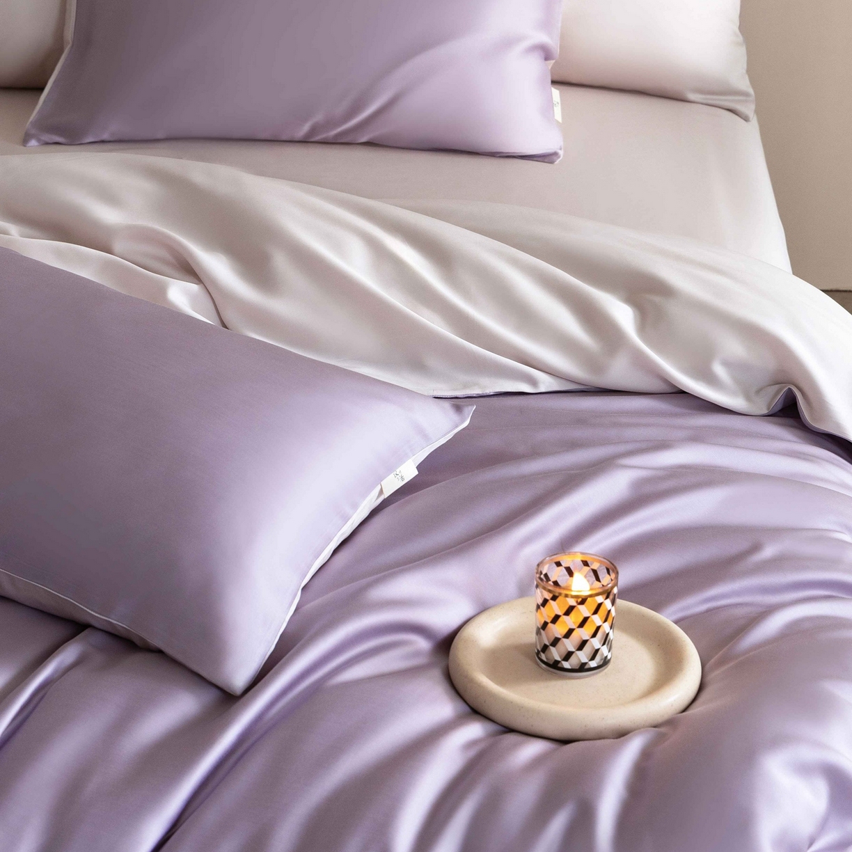 91家纺网 家纺一手货源 找家纺 佳汐蓝家纺 2026新款60s莱赛尔天丝四件套丝颜悦色系列 丁香紫