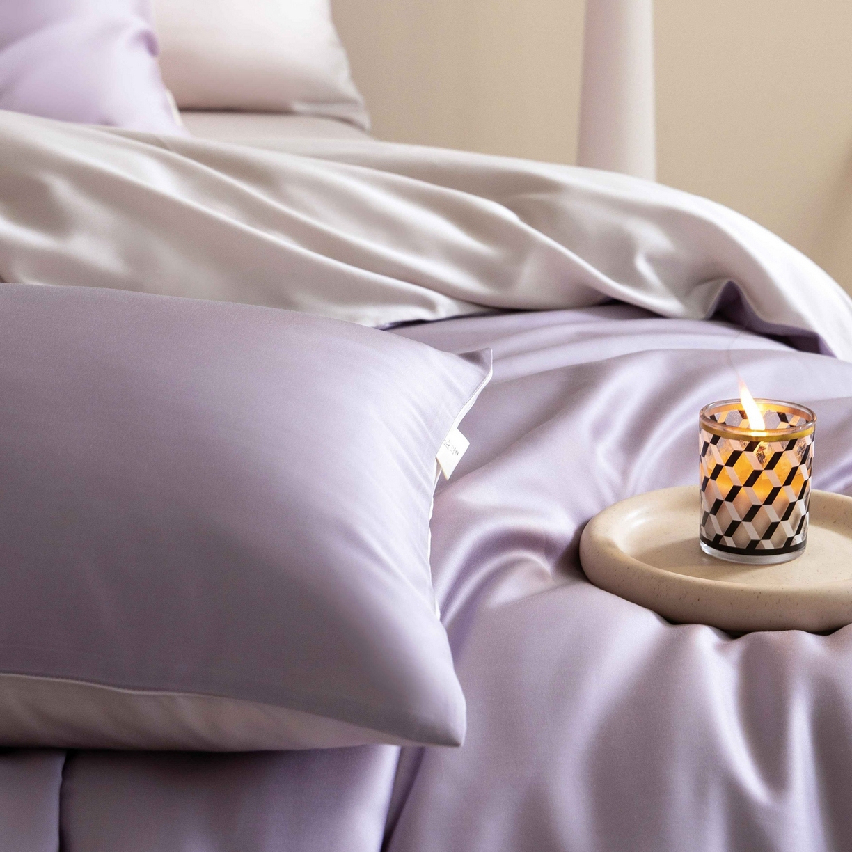 91家纺网 家纺一手货源 找家纺 佳汐蓝家纺 2026新款60s莱赛尔天丝四件套丝颜悦色系列 丁香紫