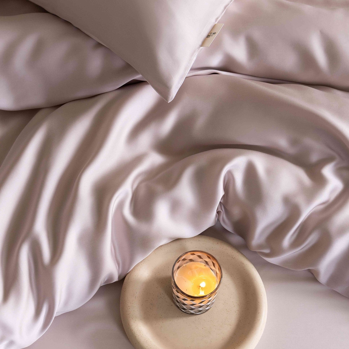 91家纺网 家纺一手货源 找家纺 佳汐蓝家纺 2026新款60s莱赛尔天丝四件套丝颜悦色系列 缦豆沙