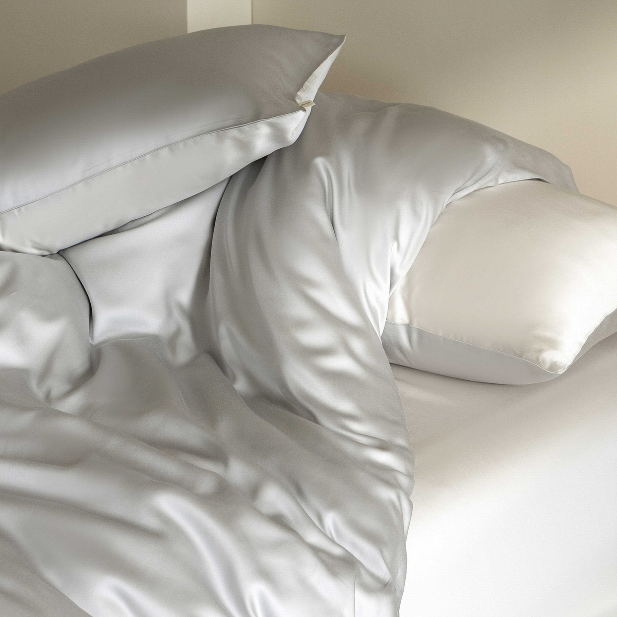 91家纺网 家纺一手货源 找家纺 佳汐蓝家纺 2026新款60s莱赛尔天丝四件套丝颜悦色系列 水晶灰