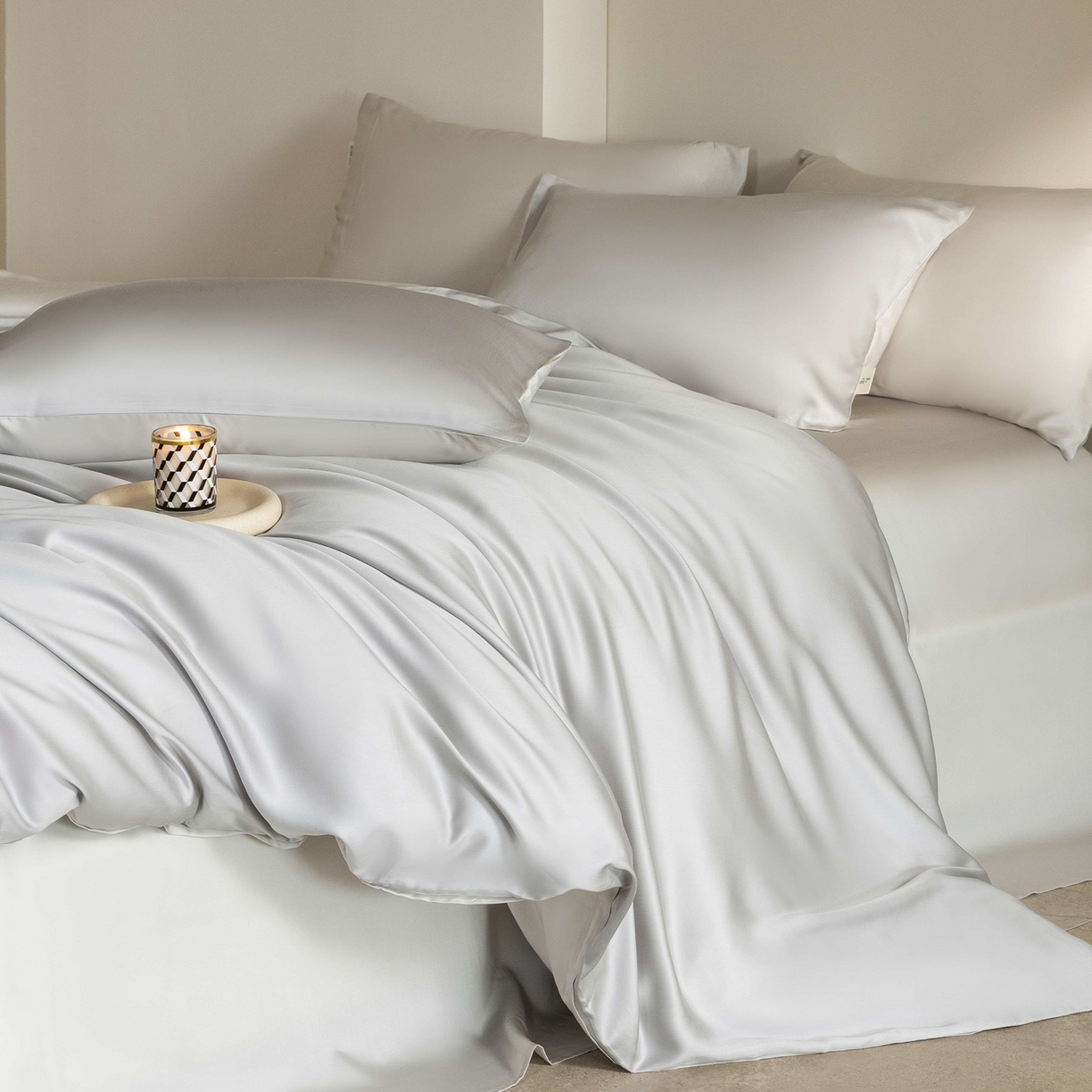 91家纺网 家纺一手货源 找家纺 佳汐蓝家纺 2026新款60s莱赛尔天丝四件套丝颜悦色系列 水晶灰