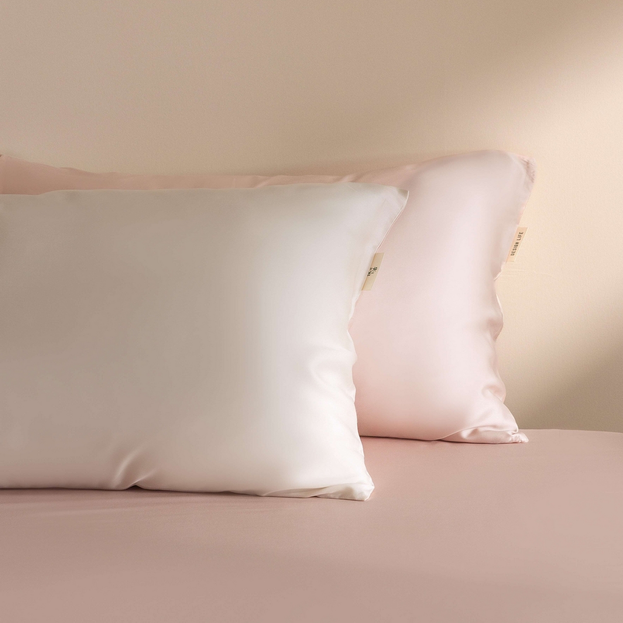 91家纺网 家纺一手货源 找家纺 佳汐蓝家纺 2026新款60s莱赛尔天丝四件套丝颜悦色系列 杏云粉