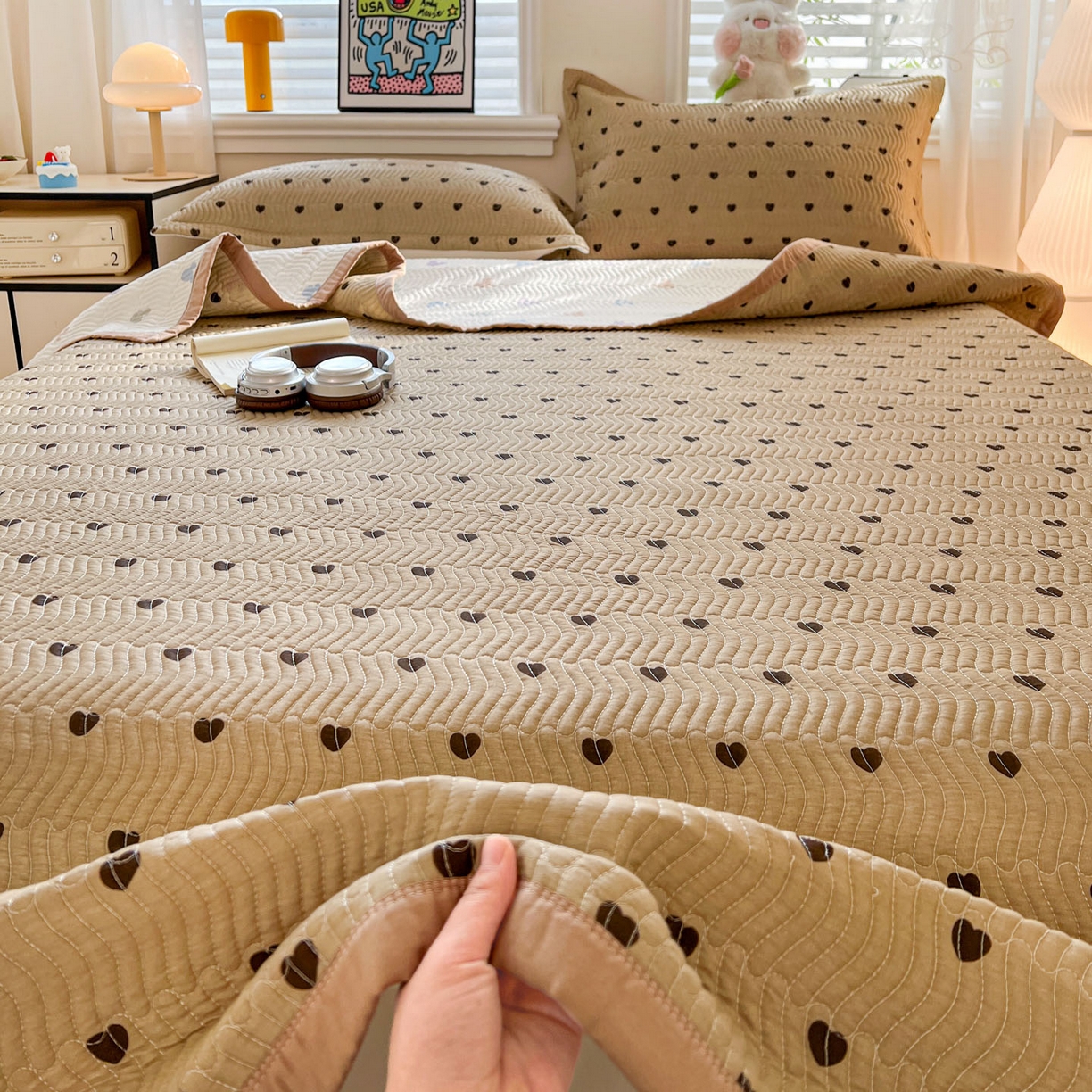 91家纺网 家纺一手货源 找家纺 梦精灵家纺 2026新款纯棉床盖单件全棉绗缝夹棉床单 四季通用榻榻米防滑学生宿舍单人被套枕套 爱心驼