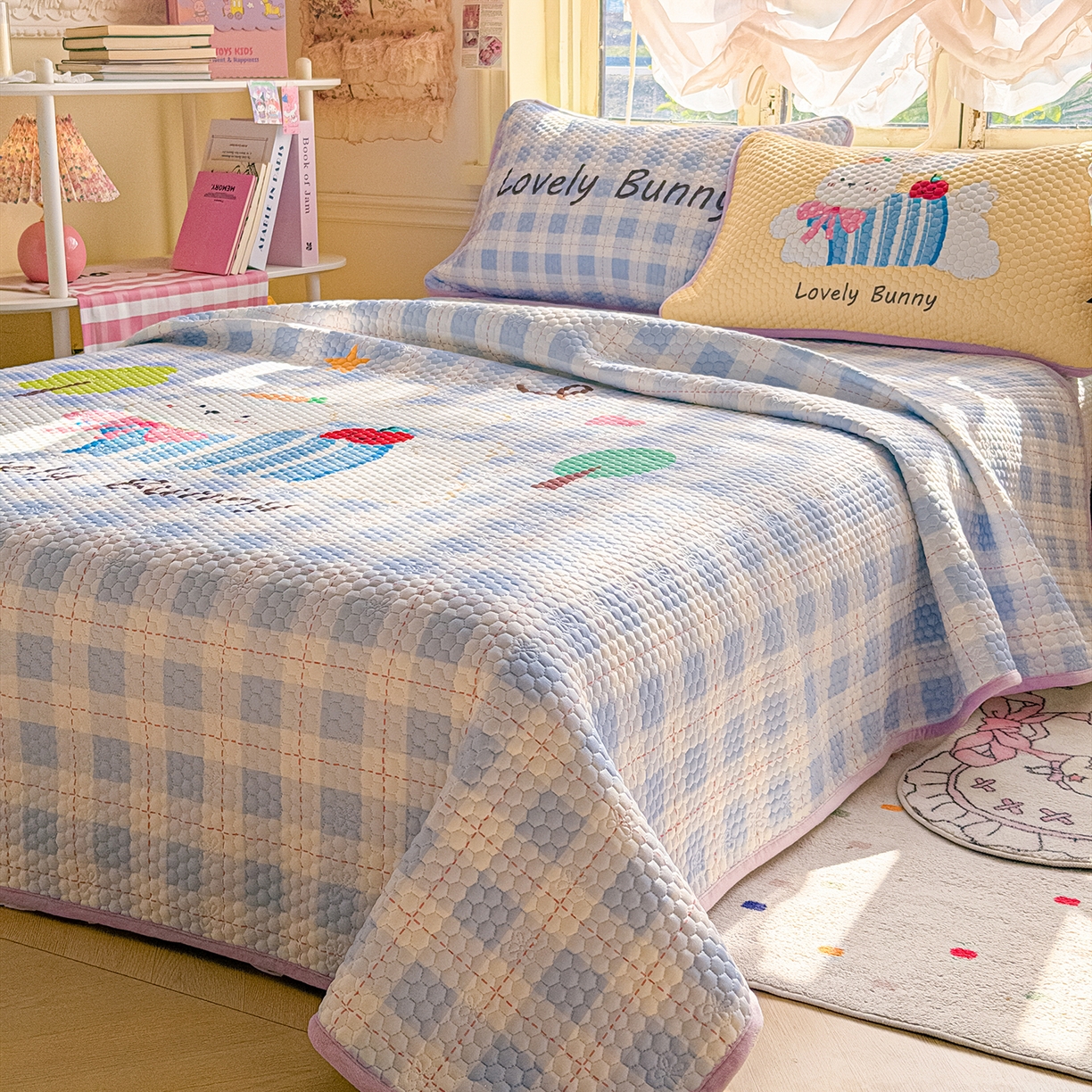 91家纺网 家纺一手货源 找家纺 丫丫家纺 2026新款金豆豆床盖A类针织棉印花大版卡通床盖三四件套 兔乖乖