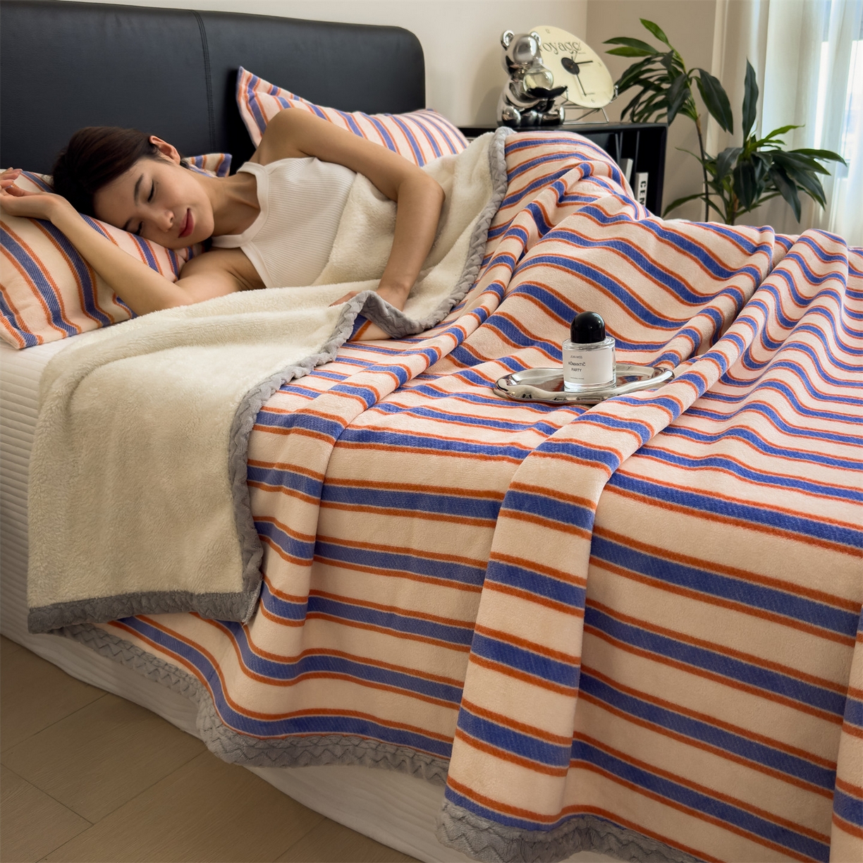 91家纺网 家纺一手货源 找家纺 布凡家居 2026新款中古无印风230克牛奶绒复合毛毯毯子 暖橙条纹
