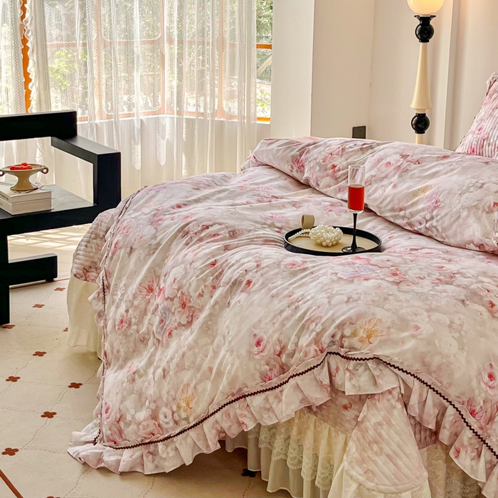 91家纺网 家纺一手货源 找家纺 （总）胜权家纺 2026新款A类全棉法式13372数码印花夹棉床盖四件套系列