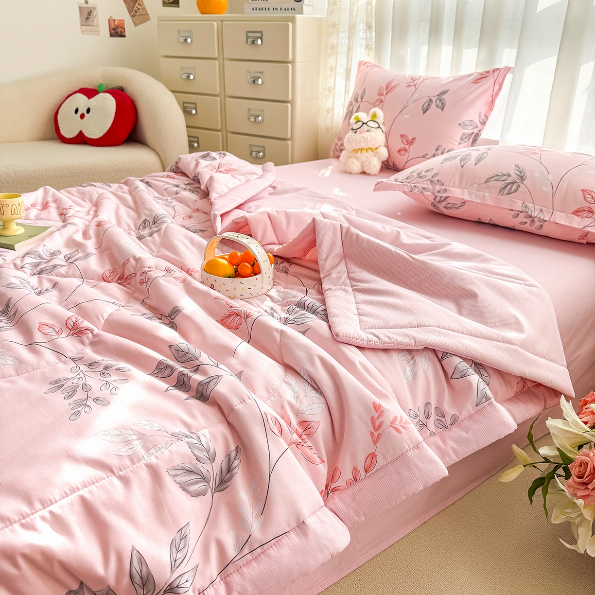 91家纺网 家纺一手货源 找家纺 瑶瑶家居 2026新款A类里外全棉夏凉被四件套-风格三 素色花蔓