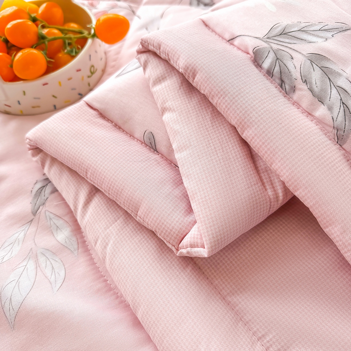 91家纺网 家纺一手货源 找家纺 瑶瑶家居 2026新款A类里外全棉夏凉被四件套-风格三 素色花蔓