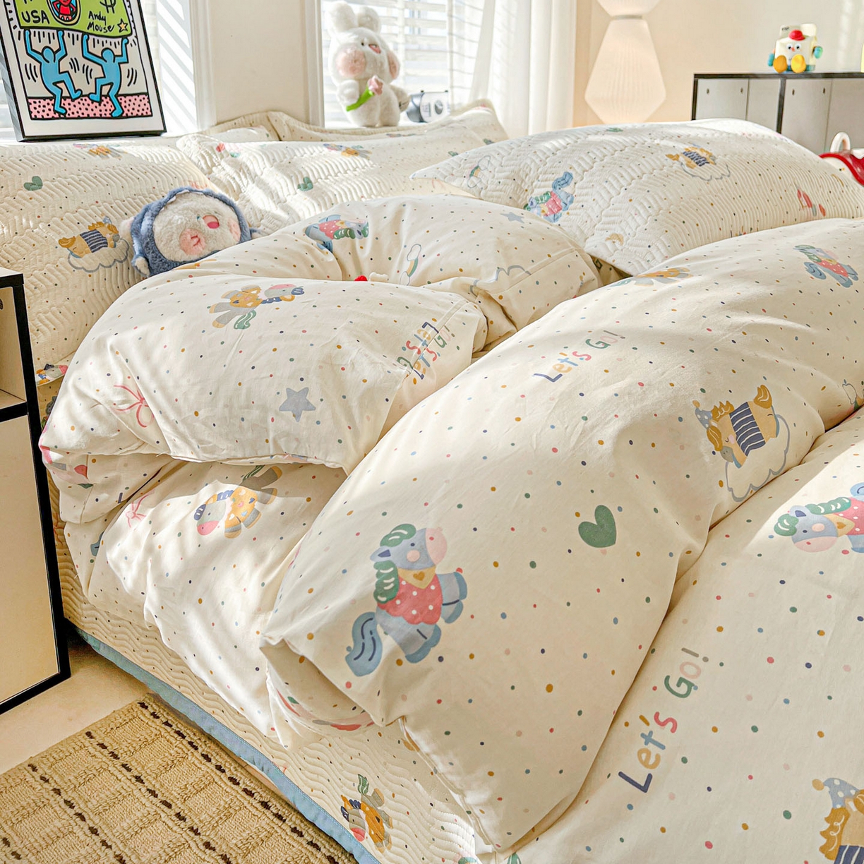 91家纺网 家纺一手货源 找家纺 梦精灵家纺 2026新款纯棉床盖单件全棉绗缝夹棉床单 四季通用榻榻米防滑学生宿舍单人被套枕套 彩虹木马