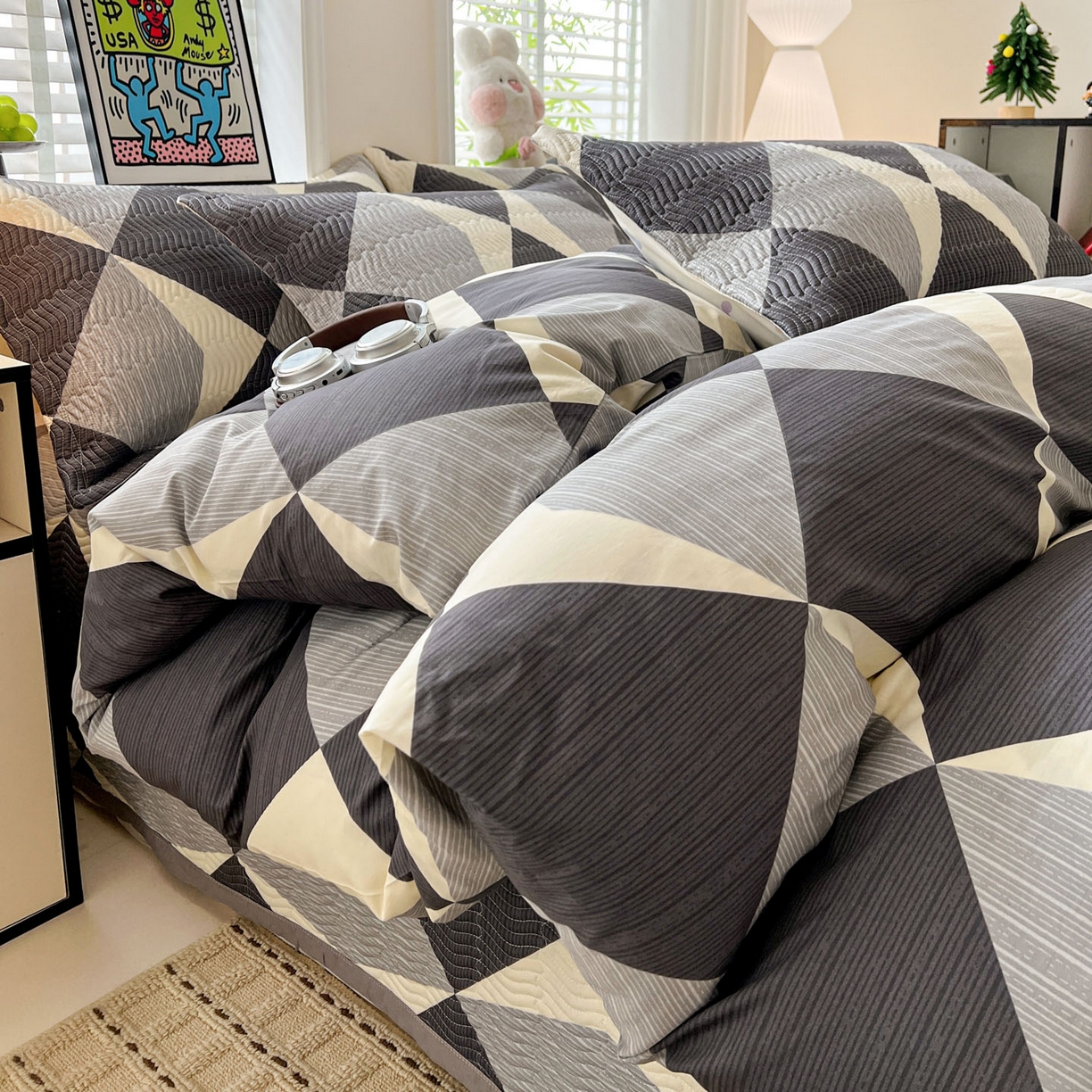 91家纺网 家纺一手货源 找家纺 梦精灵家纺 2026新款纯棉床盖单件全棉绗缝夹棉床单 四季通用榻榻米防滑学生宿舍单人被套枕套 都市英伦