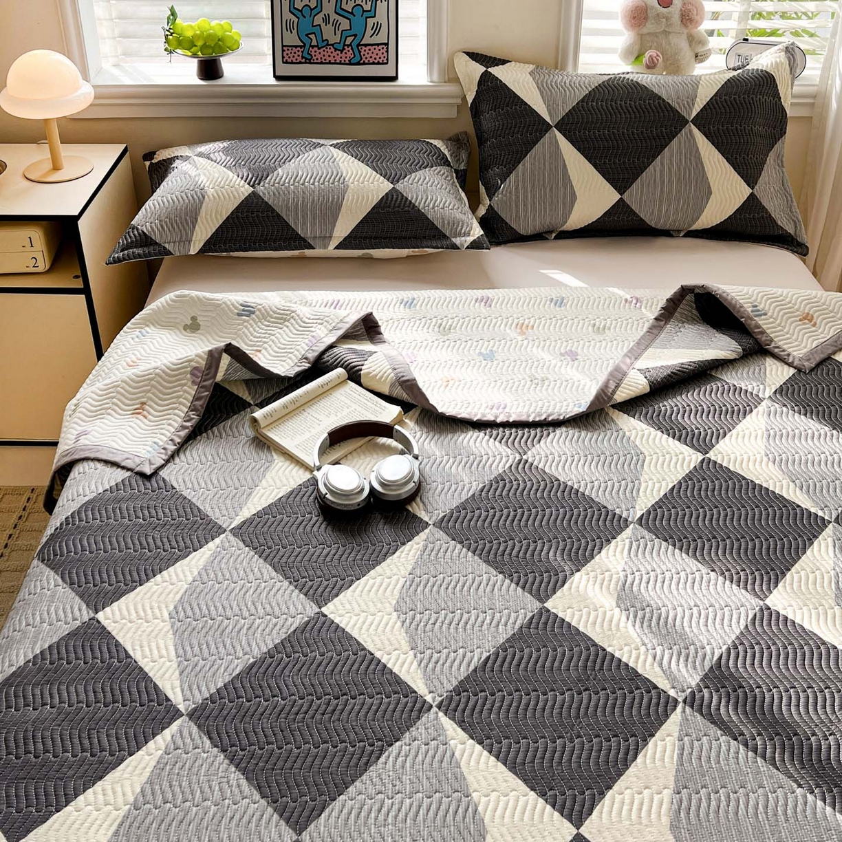 91家纺网 家纺一手货源 找家纺 梦精灵家纺 2026新款纯棉床盖单件全棉绗缝夹棉床单 四季通用榻榻米防滑学生宿舍单人被套枕套 都市英伦