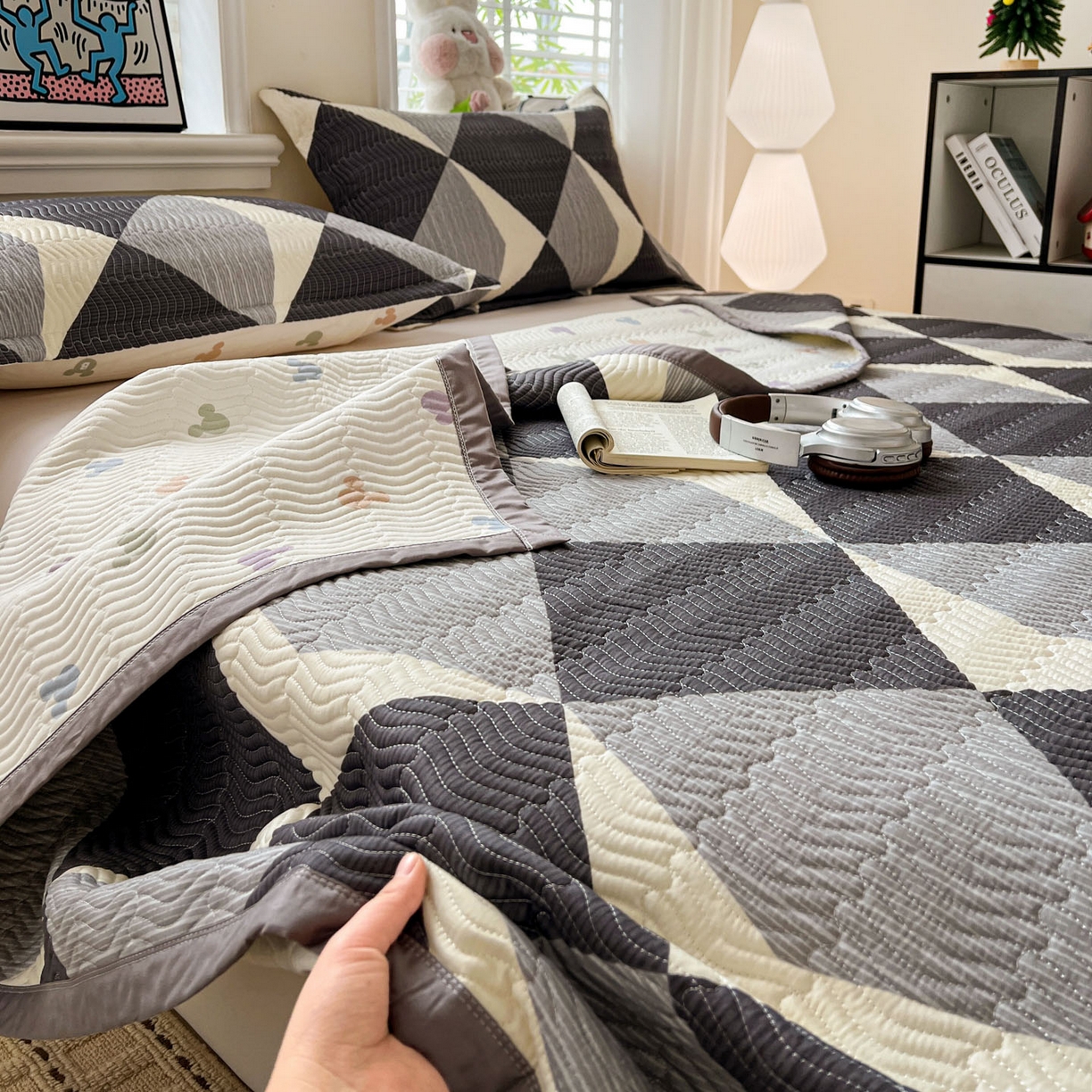 91家纺网 家纺一手货源 找家纺 梦精灵家纺 2026新款纯棉床盖单件全棉绗缝夹棉床单 四季通用榻榻米防滑学生宿舍单人被套枕套 都市英伦