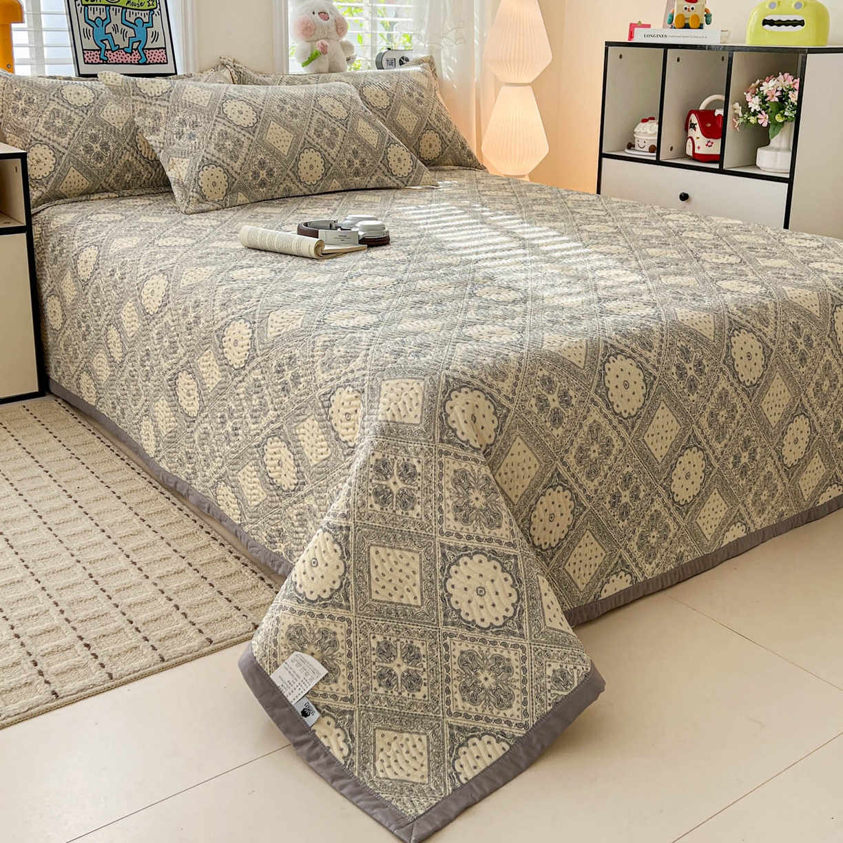 91家纺网 家纺一手货源 找家纺 梦精灵家纺 2026新款纯棉床盖单件全棉绗缝夹棉床单 四季通用榻榻米防滑学生宿舍单人被套枕套 凡尔赛