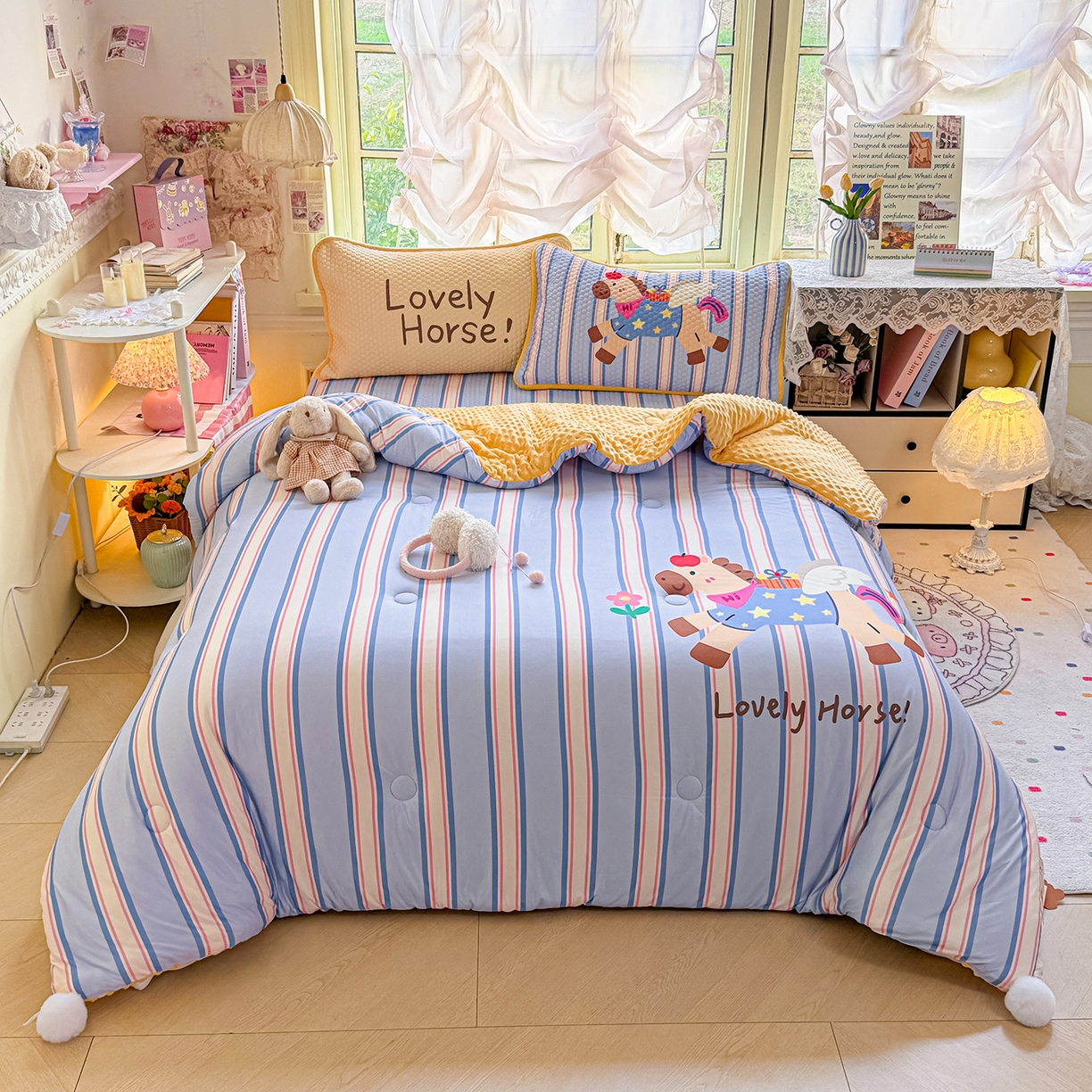 91家纺网 家纺一手货源 找家纺 丫丫家纺 2026新款金豆豆床盖A类针织棉印花大版卡通床盖三四件套 要嘛有马