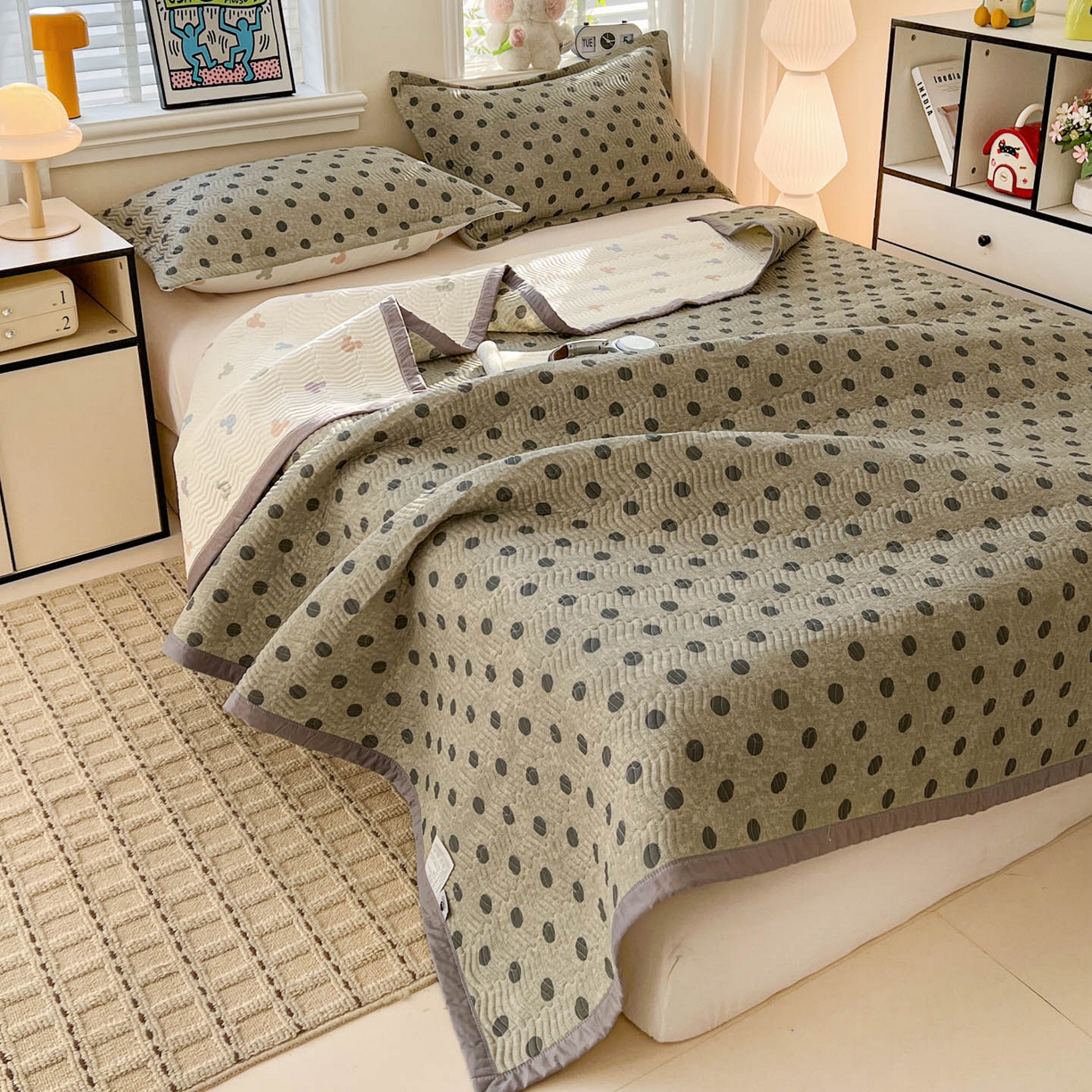 91家纺网 家纺一手货源 找家纺 梦精灵家纺 2026新款纯棉床盖单件全棉绗缝夹棉床单 四季通用榻榻米防滑学生宿舍单人被套枕套 灰调波点