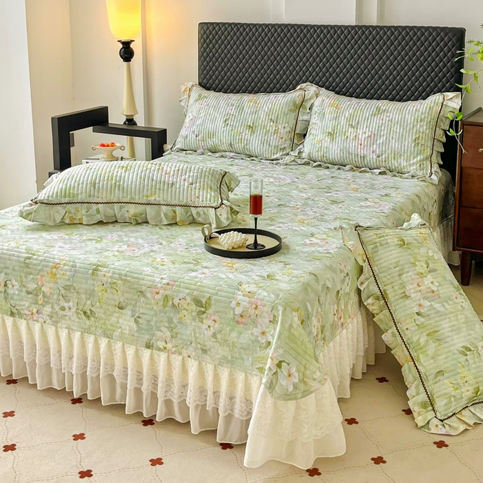 91家纺网 家纺一手货源 找家纺 胜权家纺 2026新款A类全棉法式13372数码印花夹棉床盖四件套系列 花海绿