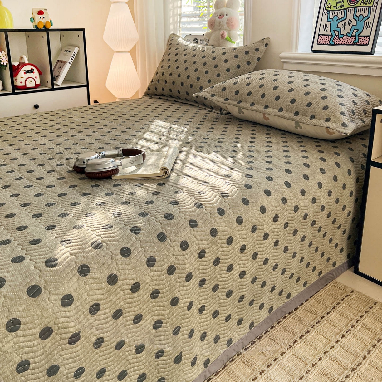 91家纺网 家纺一手货源 找家纺 梦精灵家纺 2026新款纯棉床盖单件全棉绗缝夹棉床单 四季通用榻榻米防滑学生宿舍单人被套枕套 灰调波点