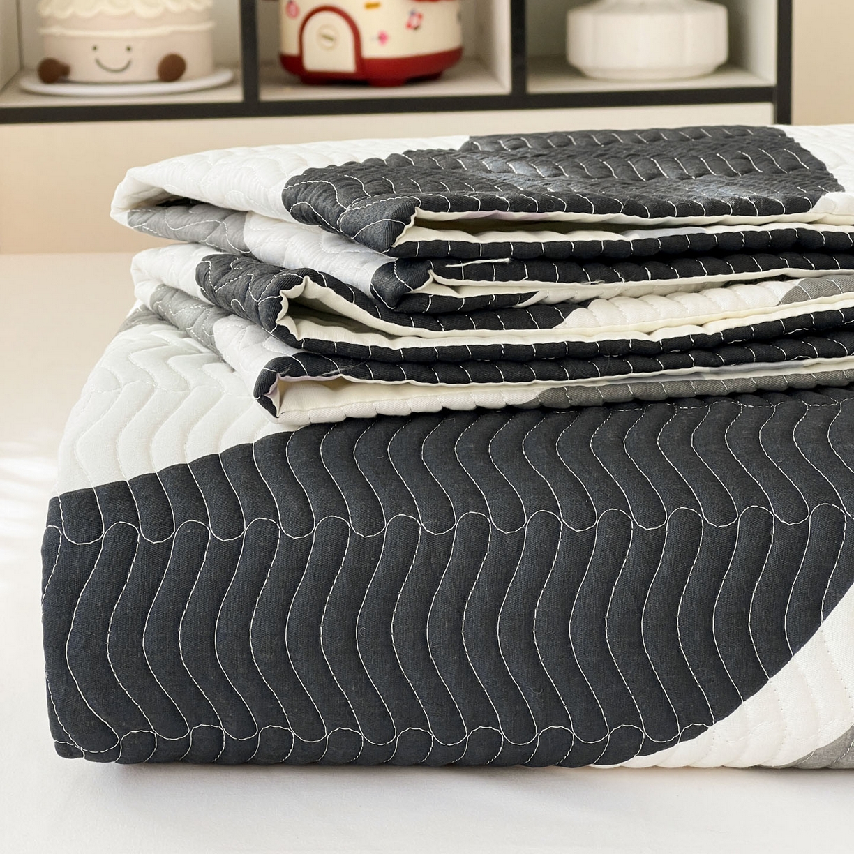 91家纺网 家纺一手货源 找家纺 梦精灵家纺 2026新款纯棉床盖单件全棉绗缝夹棉床单 四季通用榻榻米防滑学生宿舍单人被套枕套 极简主义