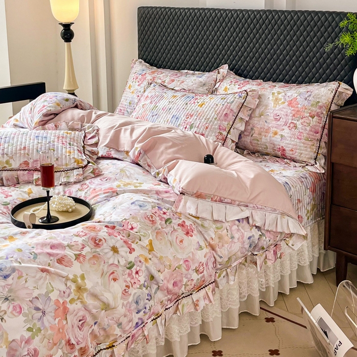 91家纺网 家纺一手货源 找家纺 胜权家纺 2026新款A类全棉法式13372数码印花夹棉床盖四件套系列 锦绣繁华粉