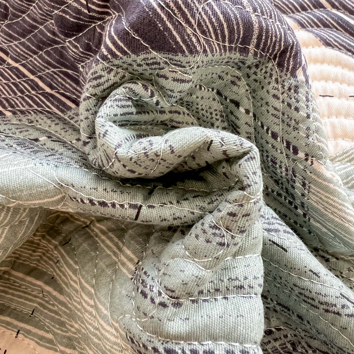 91家纺网 家纺一手货源 找家纺 梦精灵家纺 2026新款纯棉床盖单件全棉绗缝夹棉床单 四季通用榻榻米防滑学生宿舍单人被套枕套 加州阳光