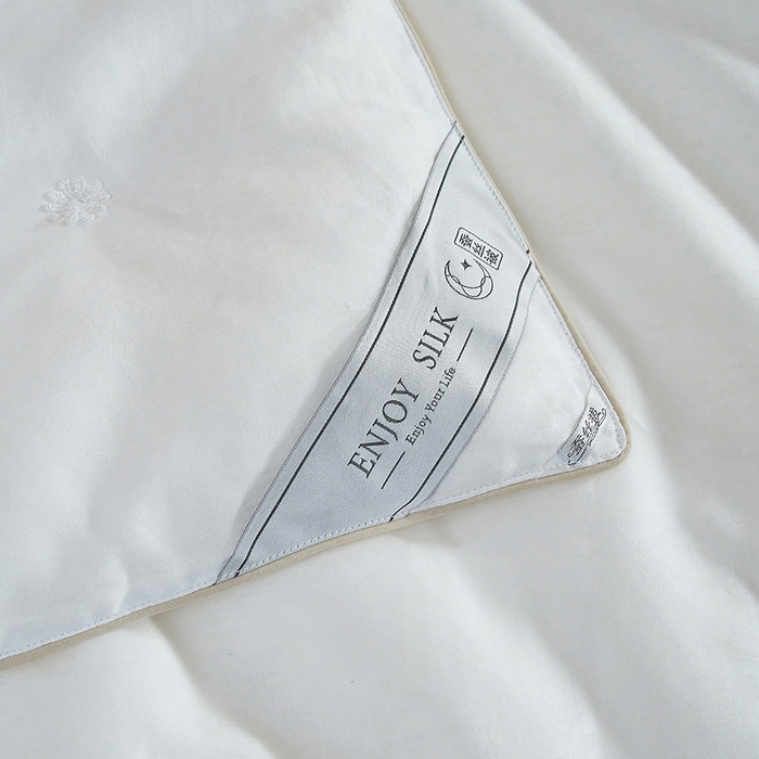 91家纺网 家纺一手货源 找家纺 茧月家纺 2026新款全棉纯棉提花蚕丝被被子被芯100%蚕丝填充 国标合格品 支持检测 白色