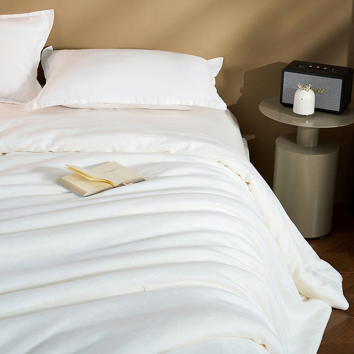 91家纺网 家纺一手货源 找家纺 茧月家纺 2026新款全棉纯棉提花蚕丝被被子被芯100%蚕丝填充 国标合格品 支持检测 白色