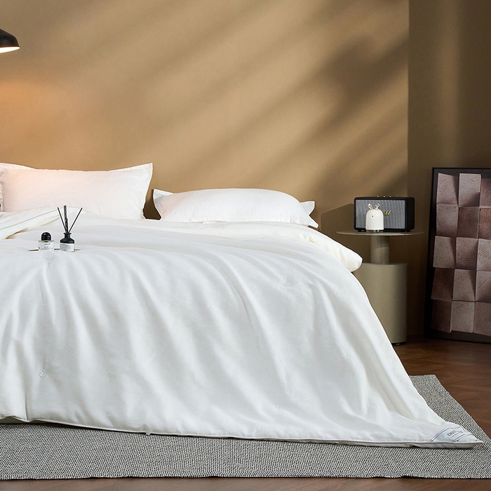 91家纺网 家纺一手货源 找家纺 茧月家纺 2026新款全棉纯棉提花蚕丝被被子被芯100%蚕丝填充 国标合格品 支持检测 白色