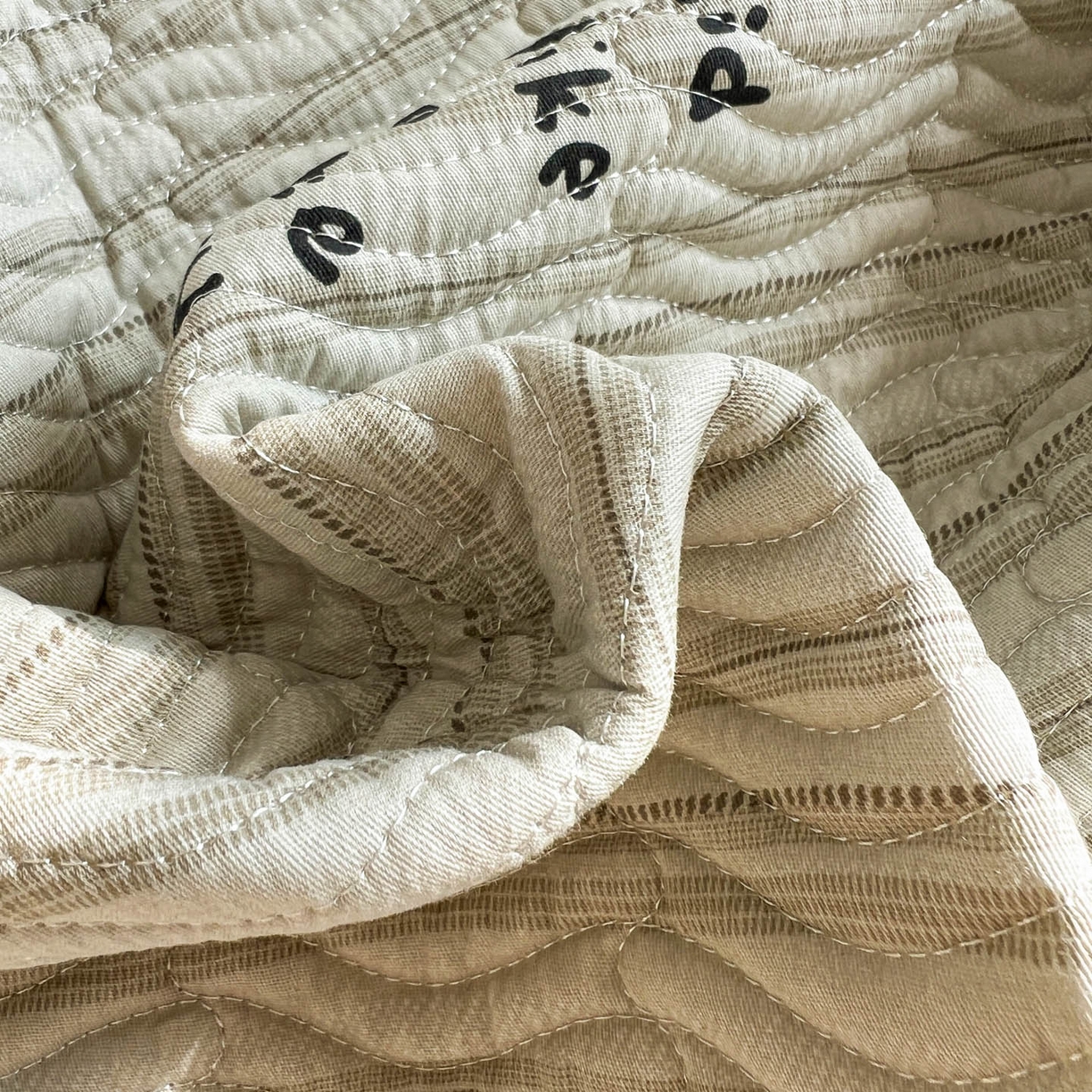 91家纺网 家纺一手货源 找家纺 梦精灵家纺 2026新款纯棉床盖单件全棉绗缝夹棉床单 四季通用榻榻米防滑学生宿舍单人被套枕套 帽子柯基