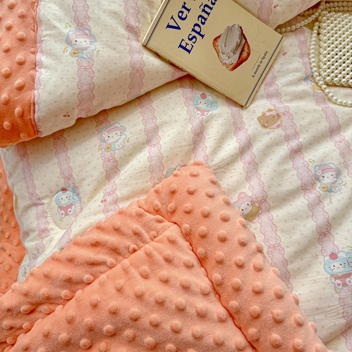 91家纺网 家纺一手货源 找家纺 小桃姐家纺 2025新款全棉豆豆绒儿童被 被子被芯 蛋糕小猫