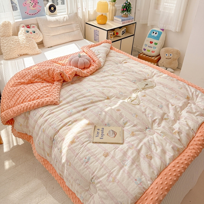 91家纺网 家纺一手货源 找家纺 小桃姐家纺 2025新款全棉豆豆绒儿童被 被子被芯 蛋糕小猫