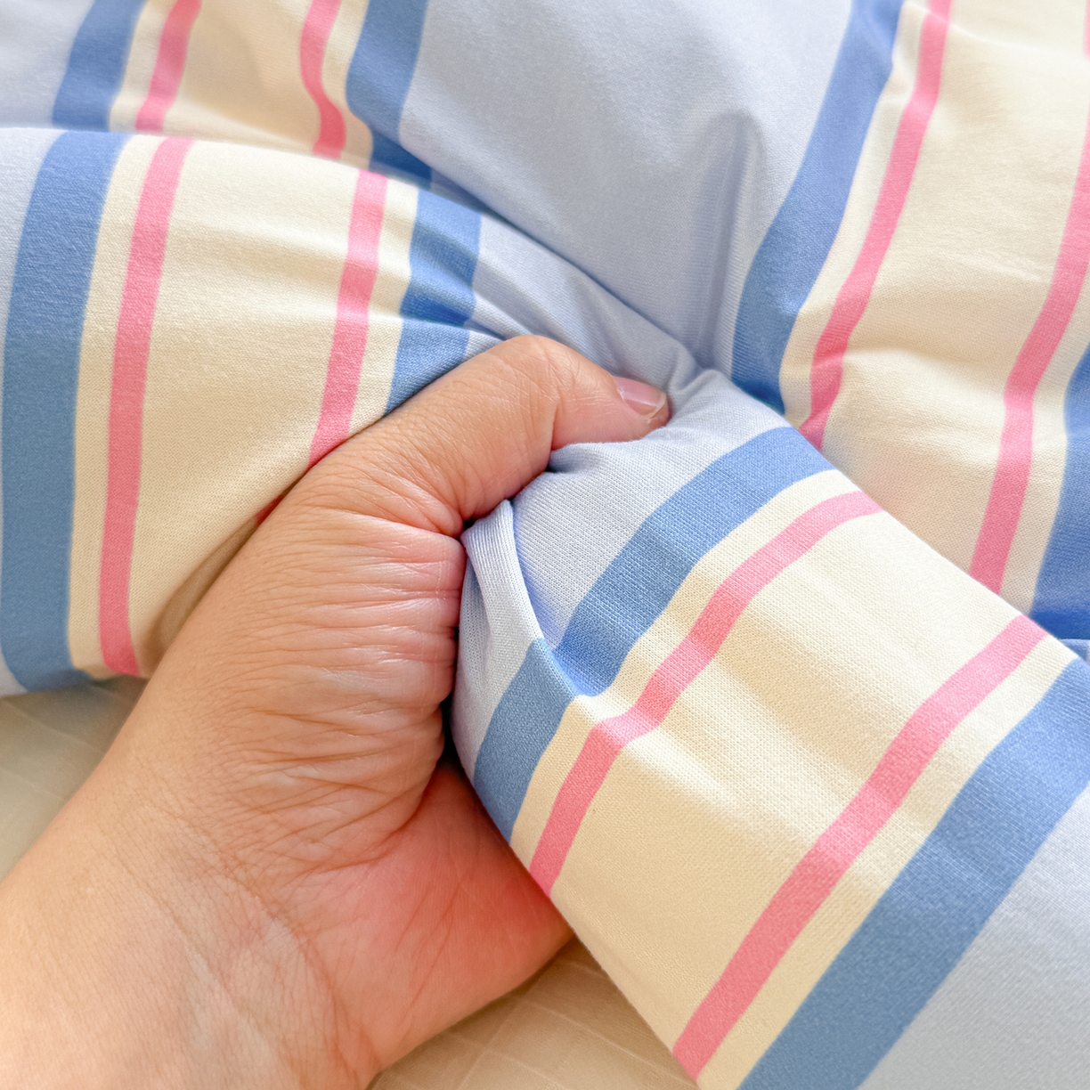 91家纺网 家纺一手货源 找家纺 丫丫家纺 2026直播热款A类针织棉豆豆被夏被春秋被空调被儿童学生大版卡通被子被芯 要嘛有马