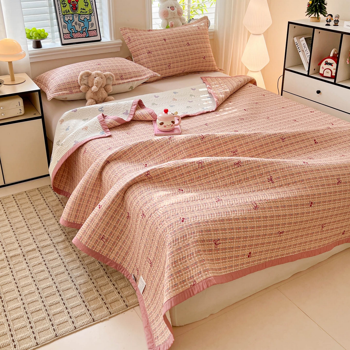 91家纺网 家纺一手货源 找家纺 梦精灵家纺 2026新款纯棉床盖单件全棉绗缝夹棉床单 四季通用榻榻米防滑学生宿舍单人被套枕套 香风樱蝶