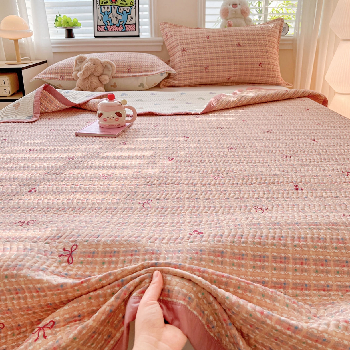 91家纺网 家纺一手货源 找家纺 梦精灵家纺 2026新款纯棉床盖单件全棉绗缝夹棉床单 四季通用榻榻米防滑学生宿舍单人被套枕套 香风樱蝶