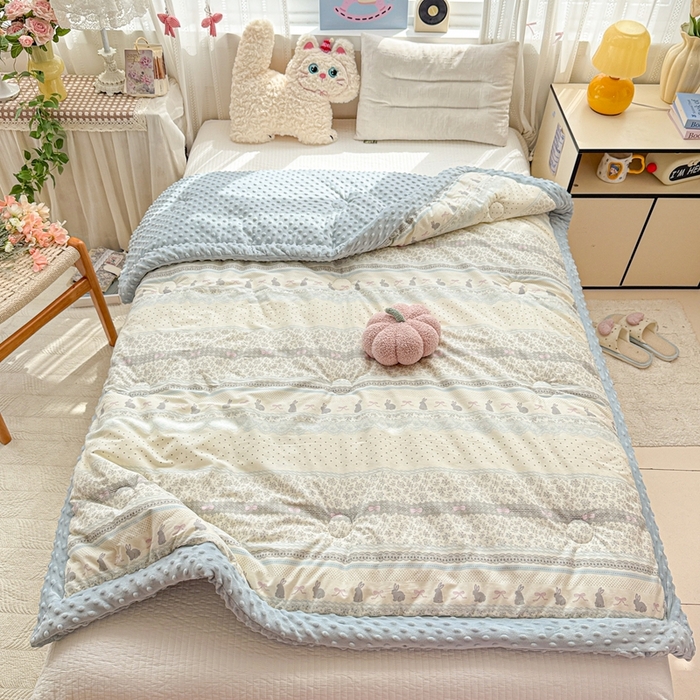 91家纺网 家纺一手货源 找家纺 小桃姐家纺 2025新款全棉豆豆绒儿童被 被子被芯 海盐兔