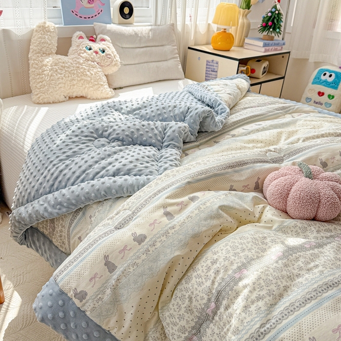 91家纺网 家纺一手货源 找家纺 小桃姐家纺 2025新款全棉豆豆绒儿童被 被子被芯 海盐兔